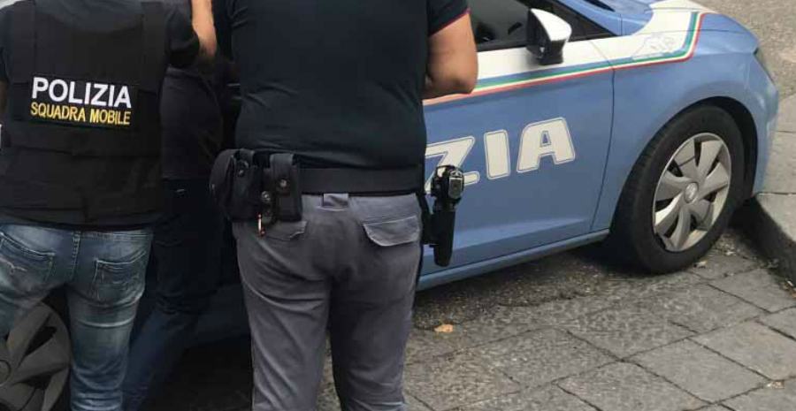Cosenza: minacciata di morte se osava ribellarsi, misura cautelare per 46enne 51 squadra mobile polizia 22