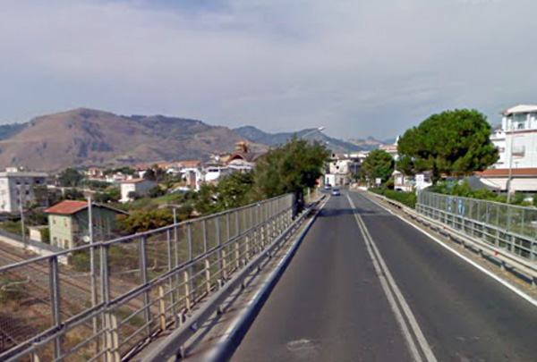 Trentottenne muore nei presssi di Amantea dopo essere stato travolto da un camion 51 ss 18 campora