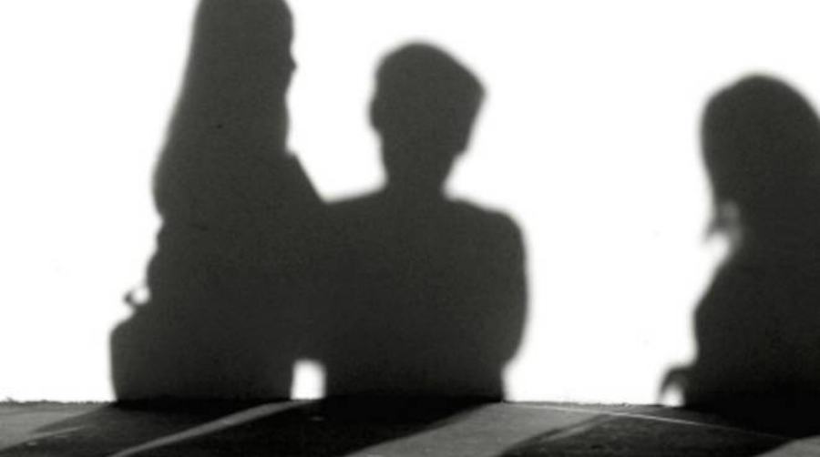 stalking lei perseguita lui e la nuova fidanzata