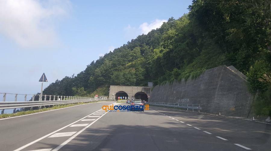 statale 107 paola Doppia galleria 02