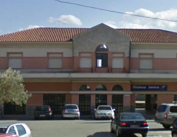 Perseguita una ragazza, arrestato 49enne per stalking e minacce 51 stazione gioiosa jonica