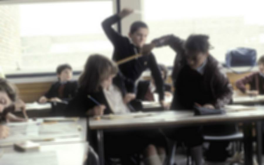 Una petizione su Facebook per punire gli studenti violenti 77 studenti violenti