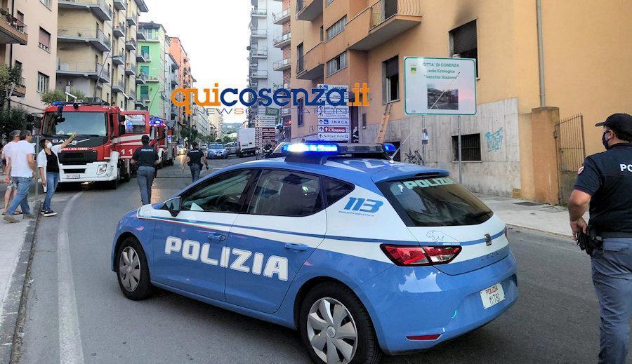 (FOTO - VIDEO) Cosenza, principio di incendio in uno studio medico 51 studio medico 1