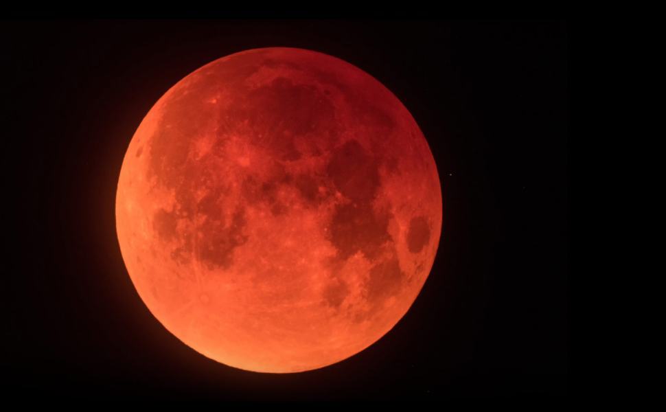 superluna eclissi luna di sangue