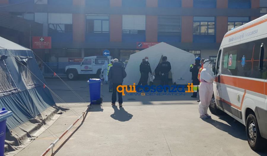 tenda cosenza mario occhiuto pronto soccorso ospedale 01