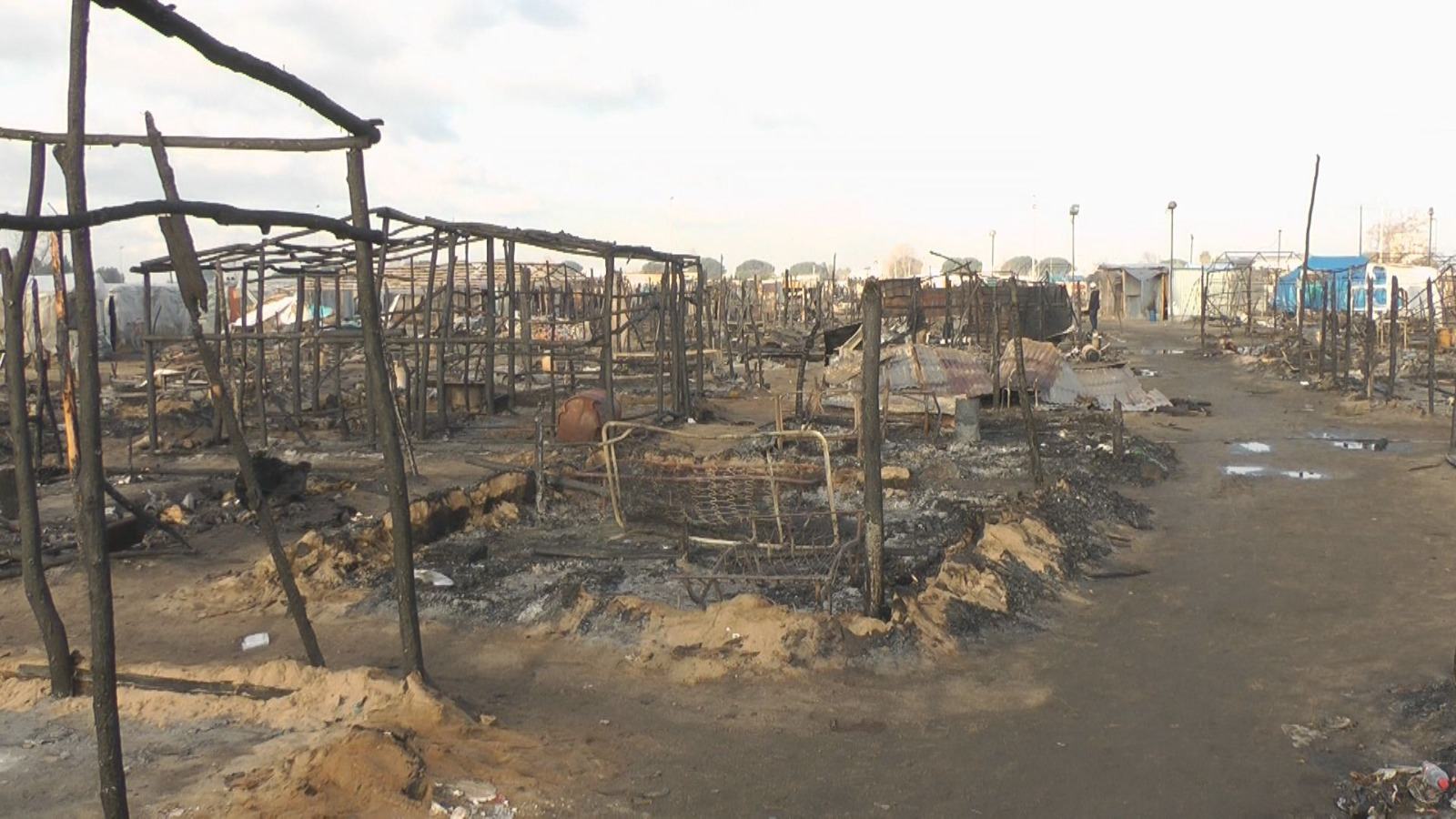 Incendio tendopoli, Prefettura: l'obiettivo è smantellare 51 tendopoli san ferdinando incendio 16 1