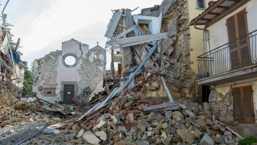 terremoto danni