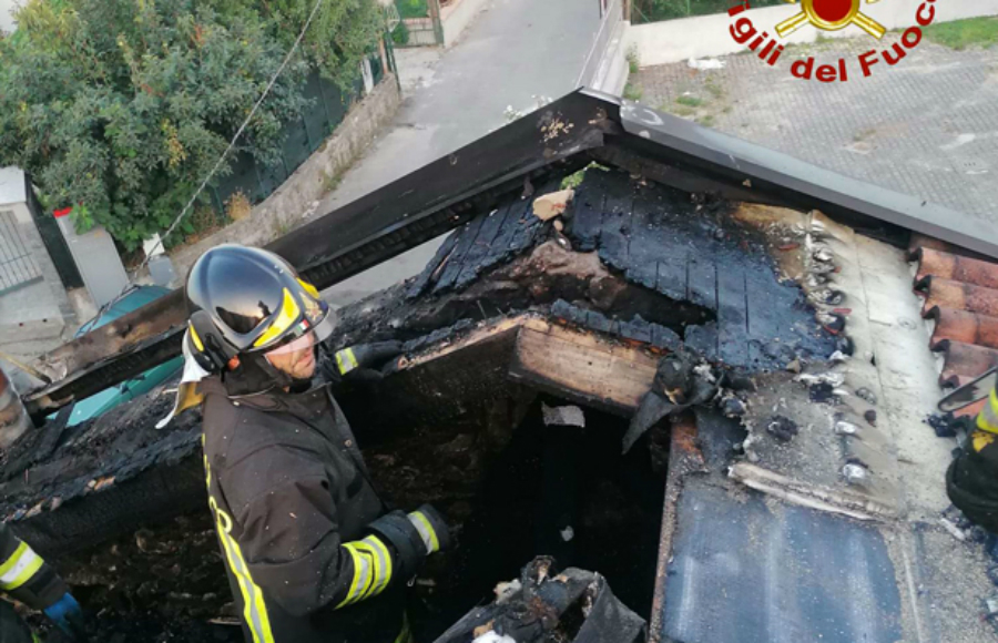 tetto spadola vigili fuoco