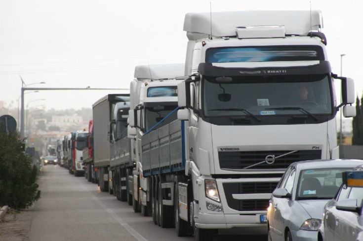 Viadotto Italia: il Prefetto chiude ai Tir sulla Statale 18. Conftrasporto: "è un errore" 51 tir