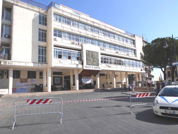 Cittadini si appellano al Senatore Morra: "Si occupi del caso dell'ex Tribunale di Rossano" 55 tribunale-di-rossano