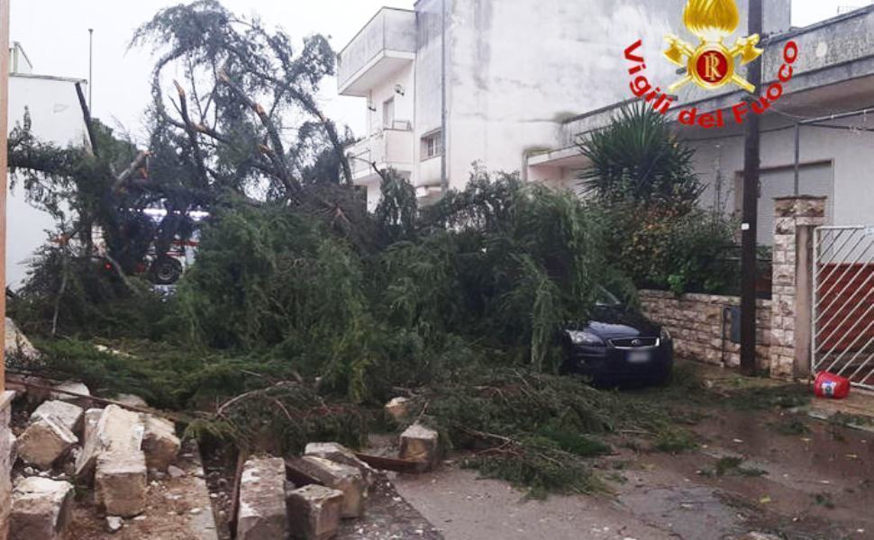 tromba aria crotone isola capo rizzuto