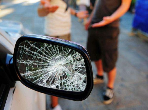Truffa dello specchietto a Donnici, presunti autori fermati a Cosenza 68 truffa specchietto sasso