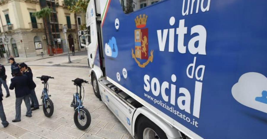 una vita da social polizia