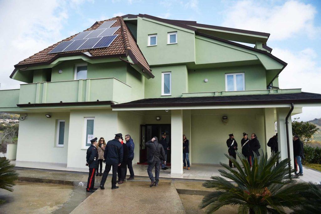 Ndrangheta: beni confiscati a Limbadi, al via l'iter di affidamento 51 universita antimafia2 1024x682 1