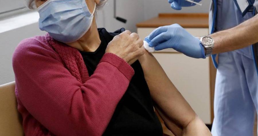 Laino Borgo, al via i vaccini al Poliambulatorio da domani e fino a sabato 51 vaccini anziani 4