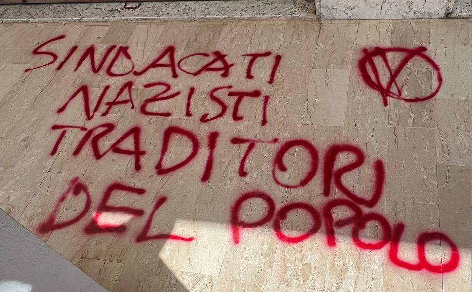 vandalizzata sede uil scalea 2
