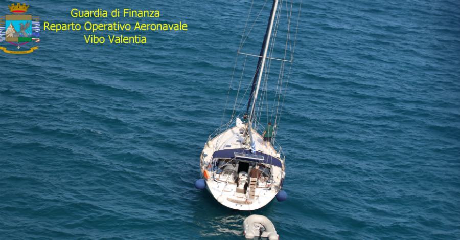 Fermato veliero con a bordo migranti, arrestate due persone 55 veliero migranti capospartivento