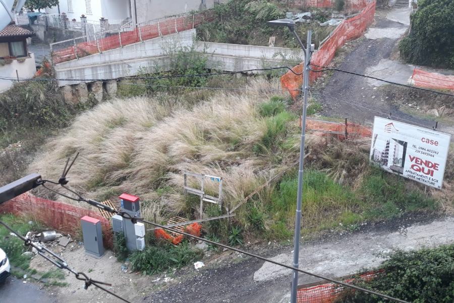 Comitato "Rinascita via De Rada": «un quartiere non può vivere nell'incuria» 51 via de rada quartiere