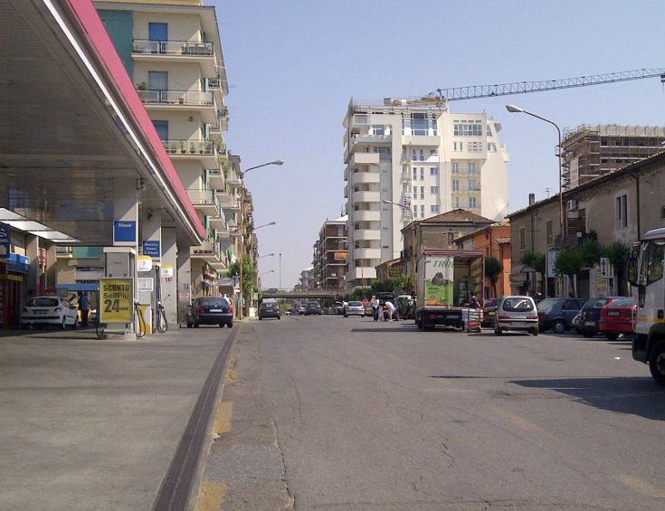 Cosenza, investe un pensionato e scappa perchè era alla guida senza patente 194 via panebianco