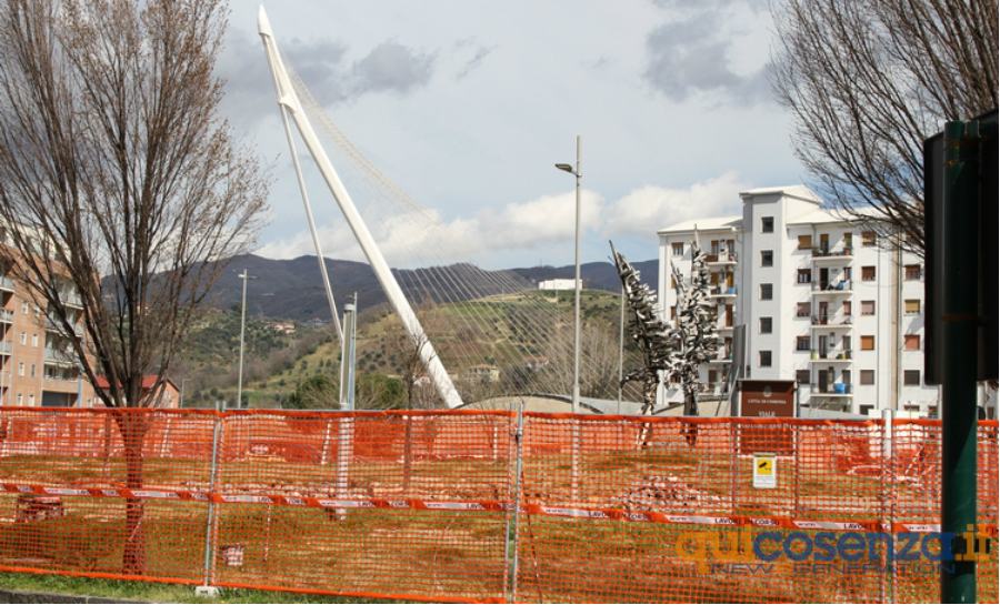 viale Parco Cosenza lavori cantiere ponte calatrava