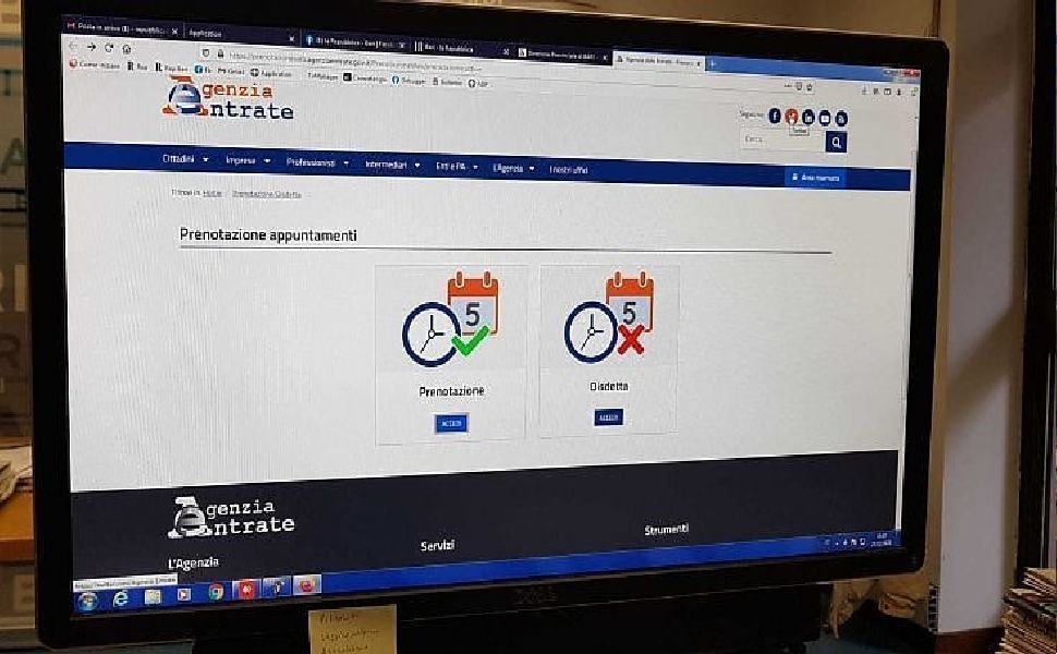 Videochiamate su prenotazione con l'Agenzia delle Entrate, al via anche in Calabria 51 videochiamata agenzia entrate