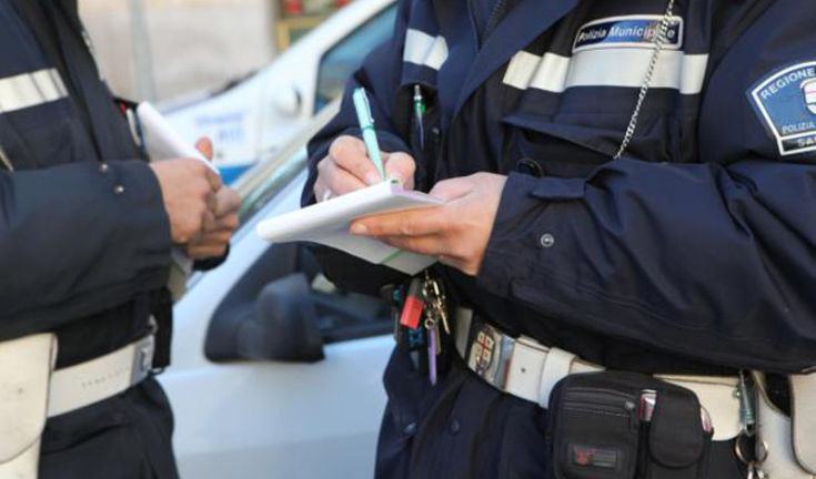 Automobilista schiaffeggia vigile e poi prova ad investitlo 51 vigile aggredito corigliano