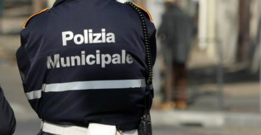 vigile urbano polizia municipale
