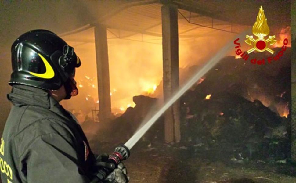 vigili fuoco notte 11