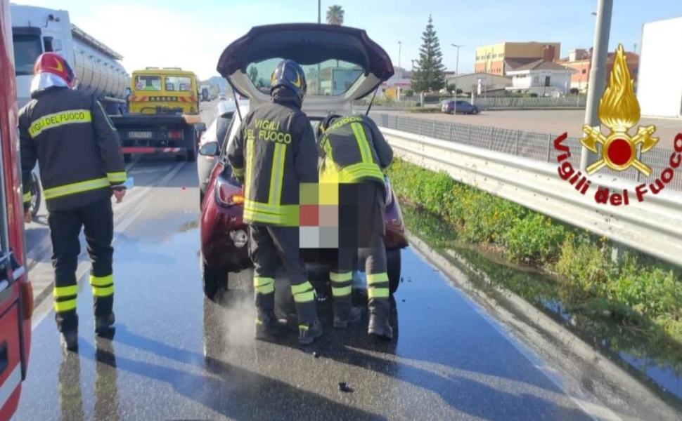 vigili fuoco tamponamento 106 crotone 02