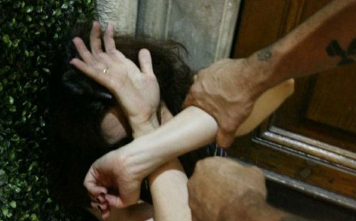 Picchiata e maltrattata per tre anni, divieto di avvicinamento per 36enne 206 violenza
