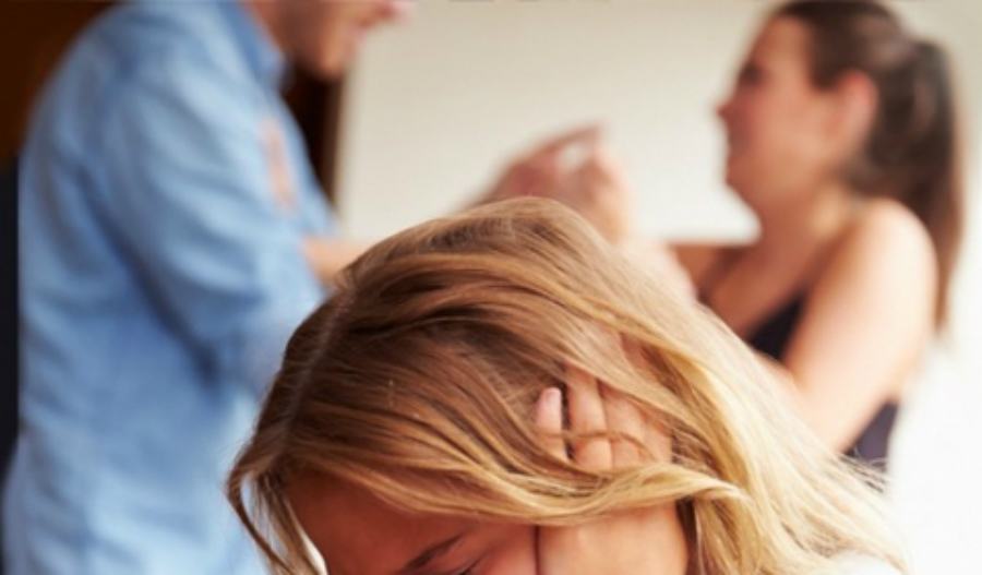 Maltrattava moglie e figlia da almeno 10 anni: divieto di avvicinamento per un 60enne 51 violenza donne e bambini 2