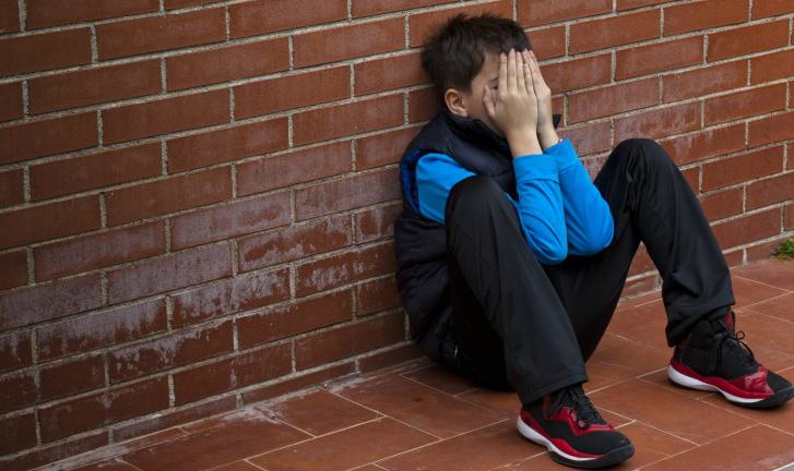 violenza minori bambino