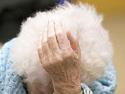 Aggredisce la madre per ottenere denaro, in manette pregiudicata ultracinquantenne 200 violenza anziana cosenza