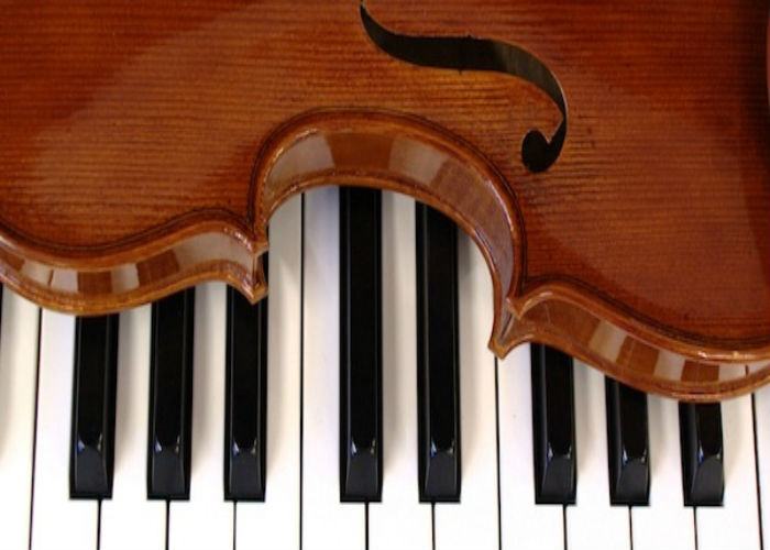 violin-on-piano