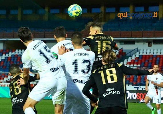 Vaisanen al 90' salva il Cosenza. Pari col Benevento nel silenzio del Marulla 58 Cosenza Benevento7