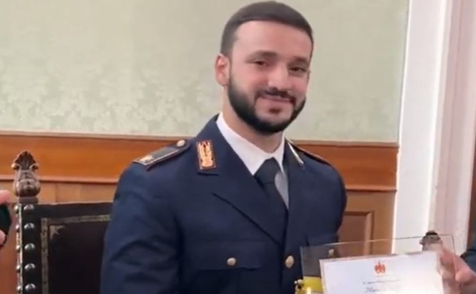 Premiato il poliziotto calabrese che ha salvato un bimbo di 2 anni: «non mi sento un eroe» 51 Marco Tinello