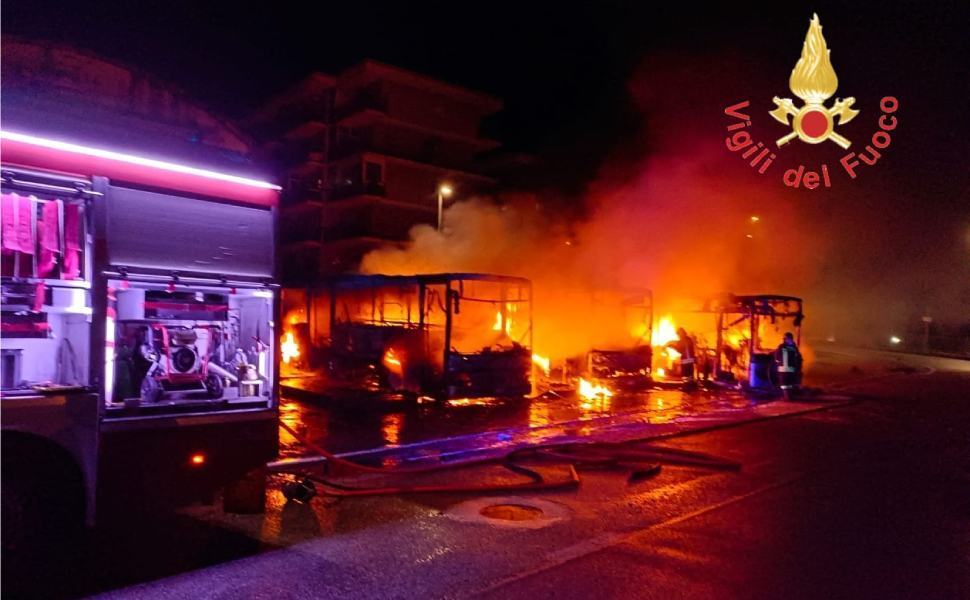 incendio autobus diamante