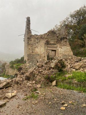 interno articolo chiesa Lattarico