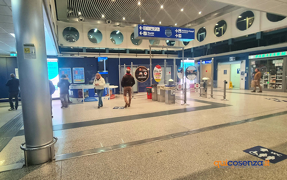 Aeroporto Lamezia terme SantEufemia2
