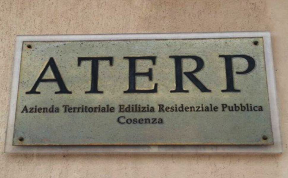 Alloggi pubblici, Tavernise attacca la Regione: «I fondi ci sono, perché le case no?» 51 Aterp Cosenza
