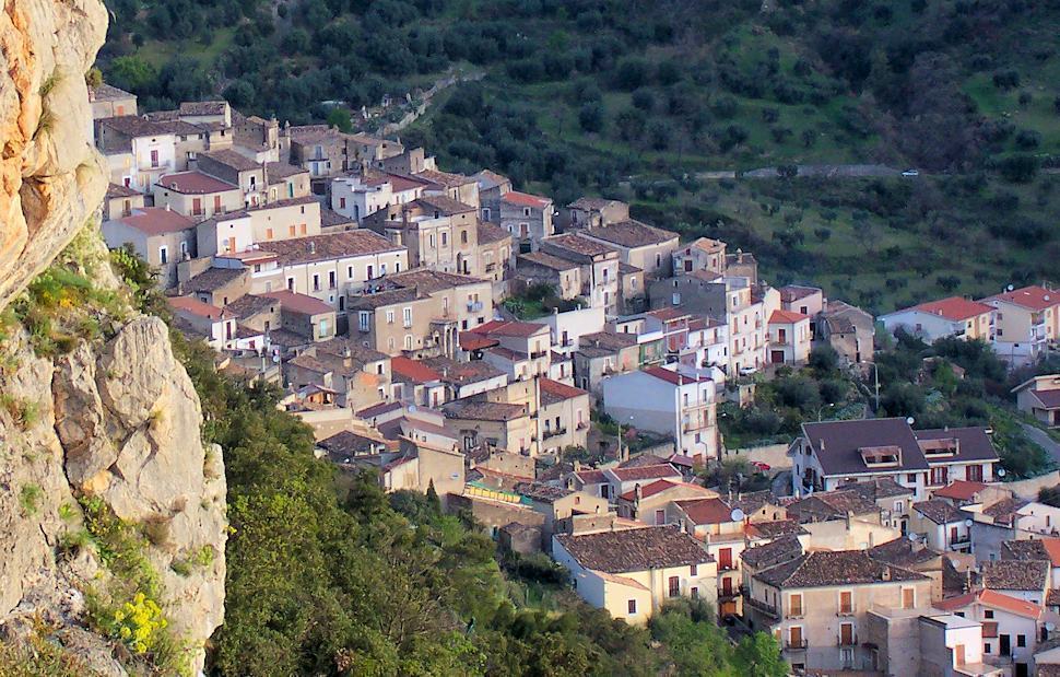 A Civita si parla spagnolo: 3 giornate gratuite dedicate alla lingua e all'incontro tra culture 52 Comune di Civita