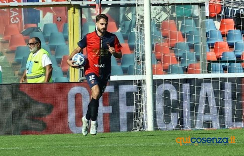Cosenza, altro passo falso. Il Genoa (in dieci) passa 2 a 1. E dal Marulla piovono fischi 54 Goal Butic Cosenza