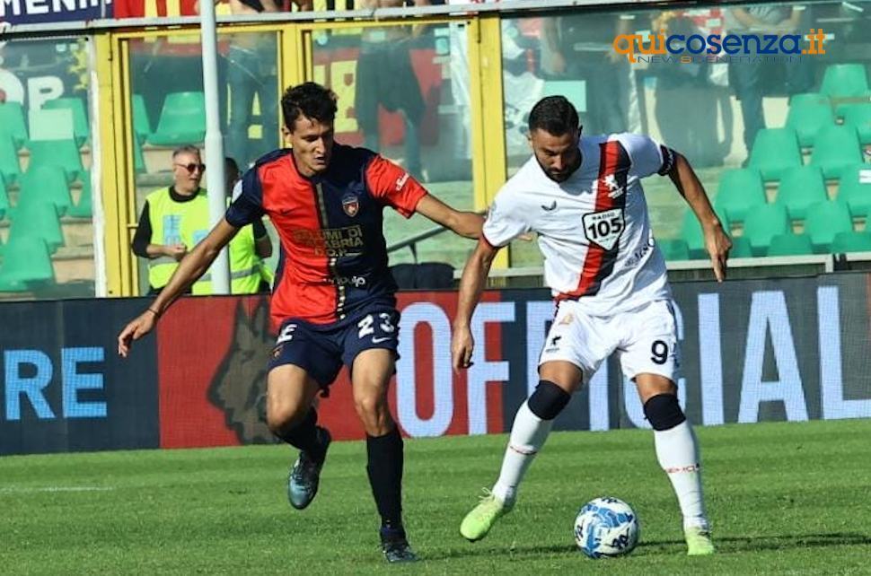Cosenza, altro passo falso. Il Genoa (in dieci) passa 2 a 1. E dal Marulla piovono fischi 53 Cosenza Genoa