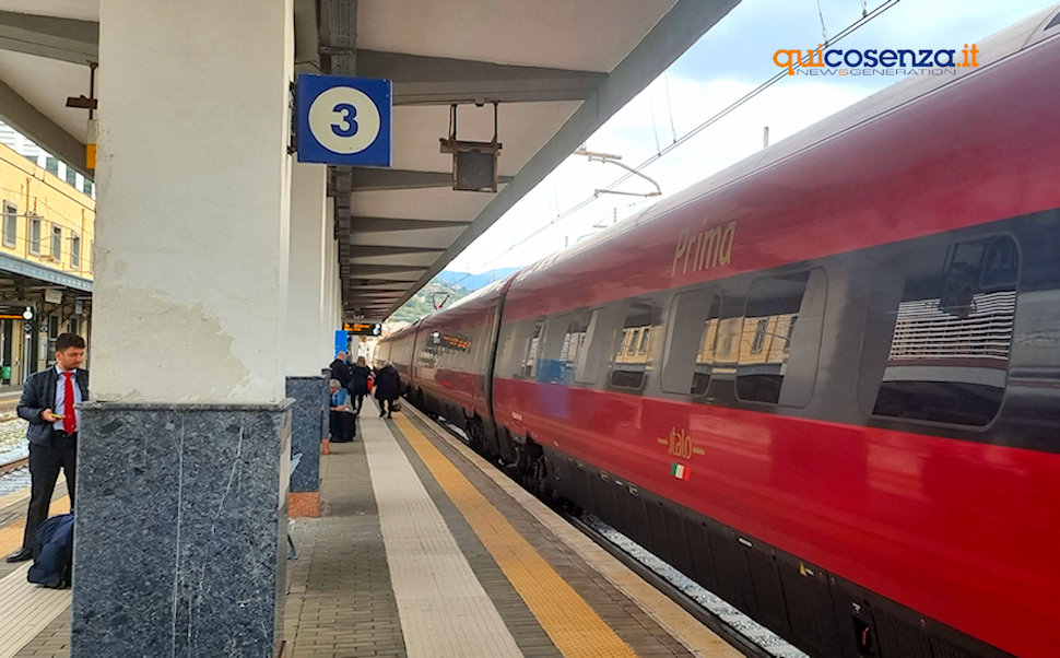 Paola stazione treno Italo AV5