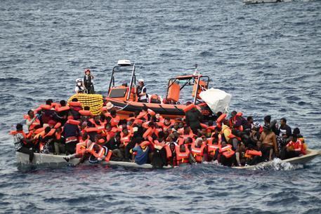 SBARCO MIGRANTI 1