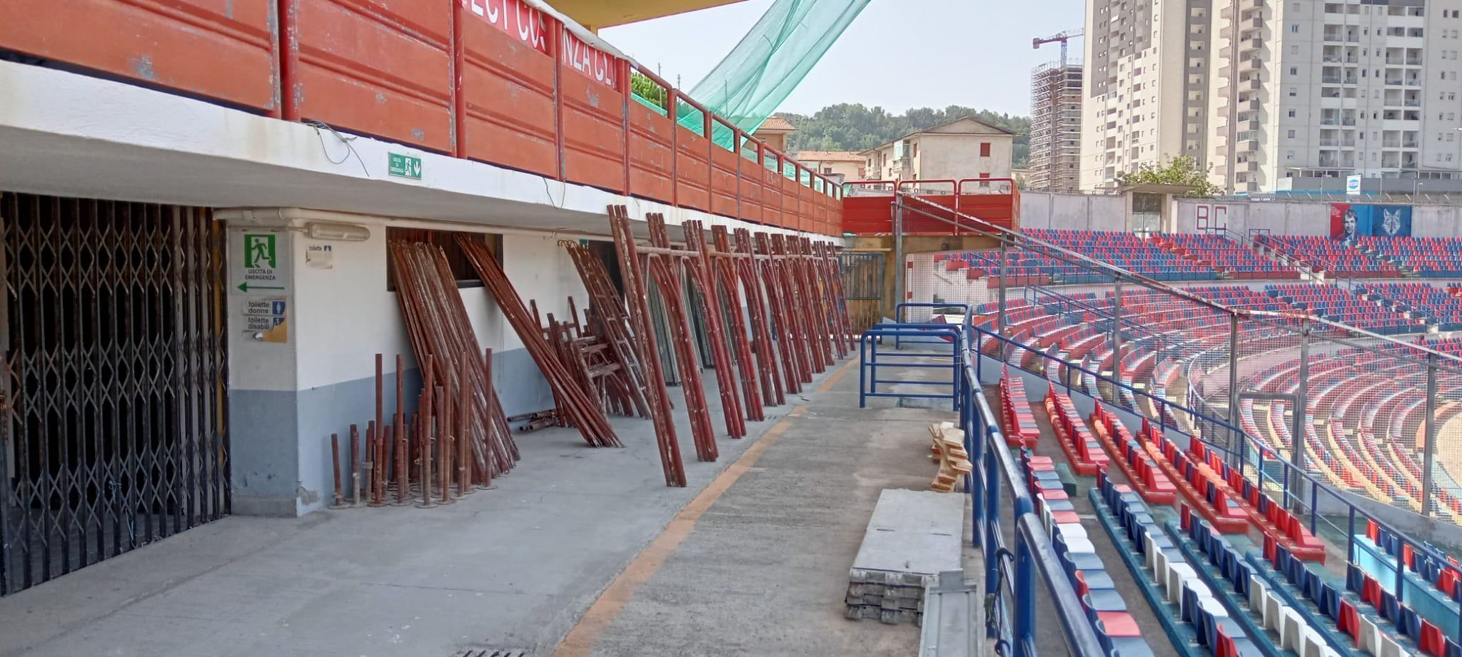 Lavori alla Tribuna B del “Marulla”, il Comune riconosce lo scomputo di 241mila euro dai canoni al Cosenza Calcio 52 al via il cantiere della Tribuna Rao
