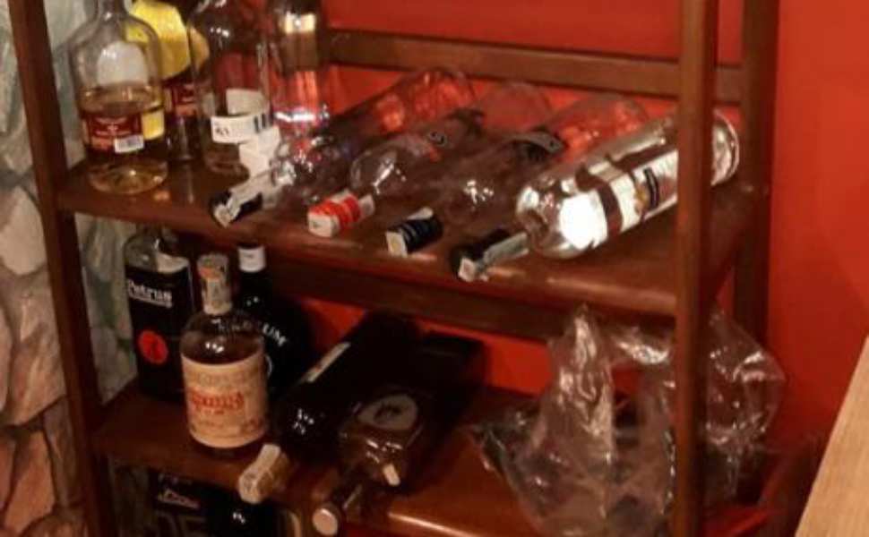 bottiglie alcolici sala giochi vibo