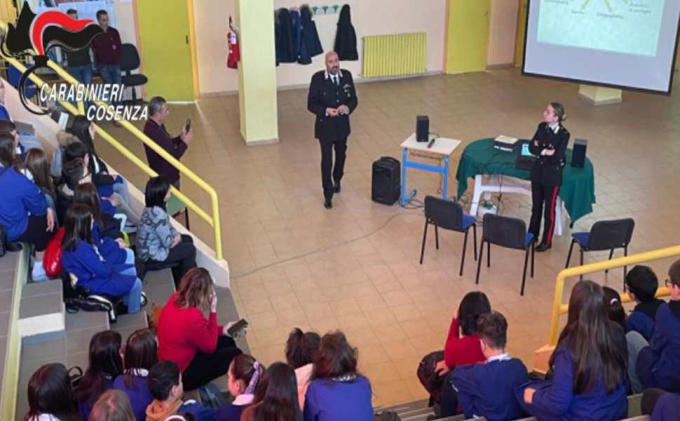 carabinieri rende incontro scuole 02