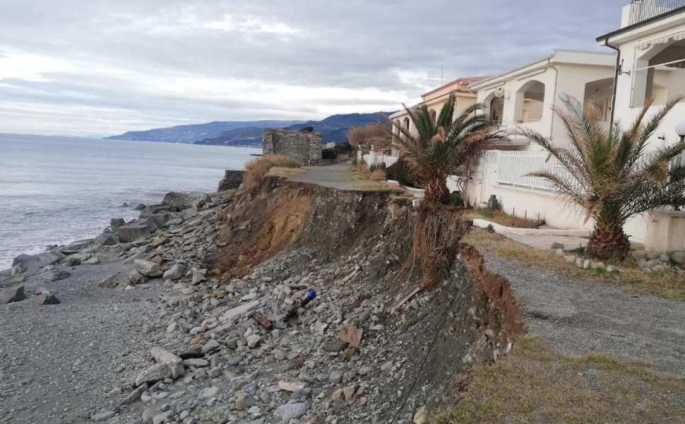erosione costiera fuscaldo