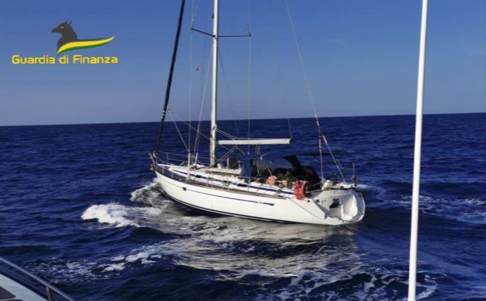 finanza migranti crotone 02